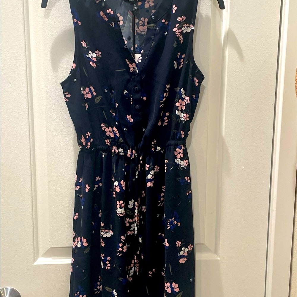 NEW… 41 Hawthorne Claira Floral Dress - Picture 4 of 5